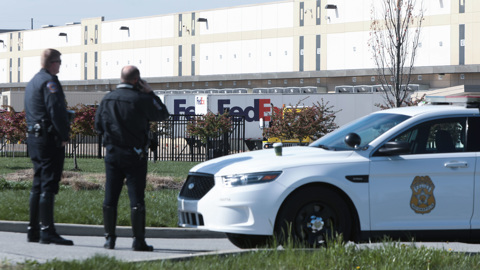 Сразу два инцидента со стрельбой произошли в США | Бойню на складе FedEx устроил экс-сотрудник компании