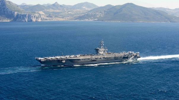 Американский атомный авианосец вошел в Красное море