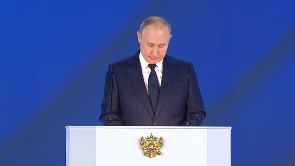 Семьи с детьми получат новые выплаты | Родителям будут возвращать половину стоимости путевки в летние лагеря