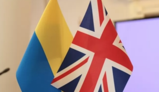 Хомчак в Великобритании договорился о расширении военного сотрудничества