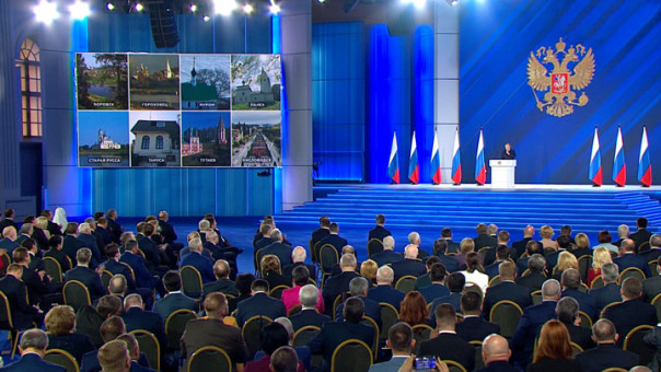 Больничный по уходу за детьми до 7 лет будут оплачивать стопроцентно | Путин о взыскании алиментов: все вопросы надо решать преимущественно удаленно