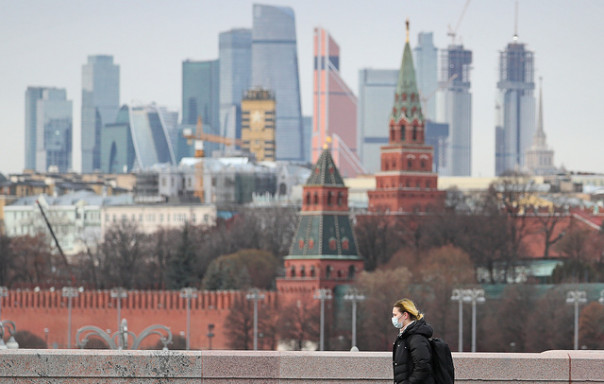 В Кремле прокомментировали запрет на ввоз "Спутника V" в Бразилию