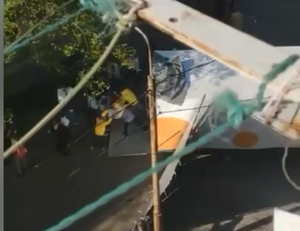 «Фонд Ахметова» в Донбассе занимается лжераздачей гуманитарной помощи подставным «актерам»