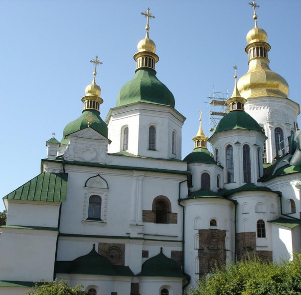 Кто из вас хочет быть первым, да будет последним, и кто хочет быть господином, да будет всем слугою