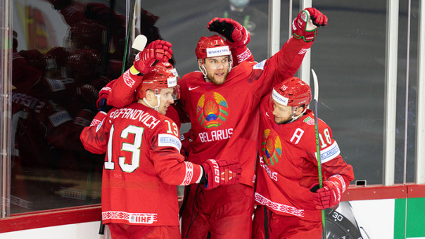 Мелкий пакостник. Главшпрот из Риги посягнул на флаги Белоруссии и России