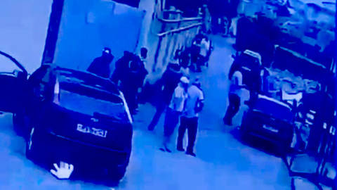 Момент расстрела приставов в Адлере попал на видео