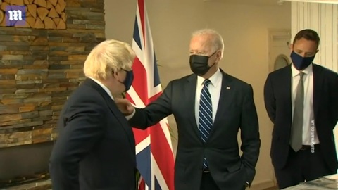 Трамп посоветовал "сонному Джо" не засыпать на встрече с Путиным