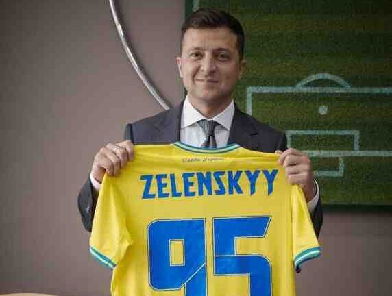 Цель деятельности украинской свиты — вызвать негативную реакцию России.