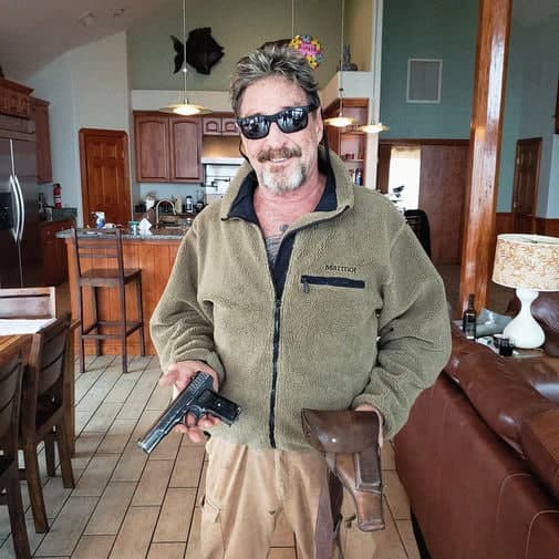 Официальных комментариев со стороны США нет. И, скорее всего, не будет... Надеемся причину смерти узнаем не через 50 лет