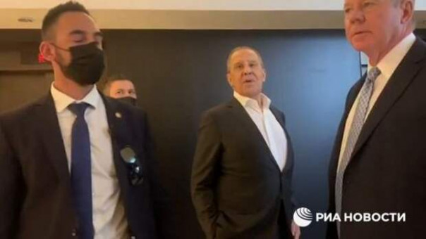 "Вскрытие покажет". Лавров пошутил о результатах теста на COVID-19