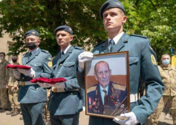 В Харькове хотят увековечить память Героя СССР Карпеева