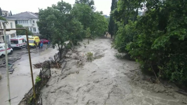 Число пострадавших из-за потопа в Ялте увеличилось до 24 человек