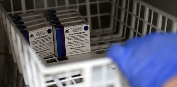 Вирус стал намного опаснее: Россия работает над защитой детей от коронавируса