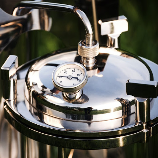 Как выбрать самогонный аппарат: важные аспекты