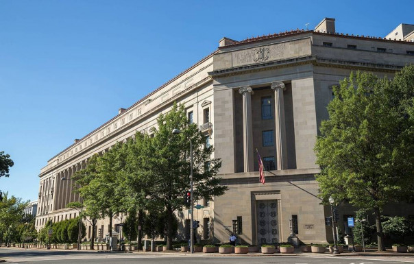 Минюст США ввел временный мораторий на смертную казнь на федеральном уровне