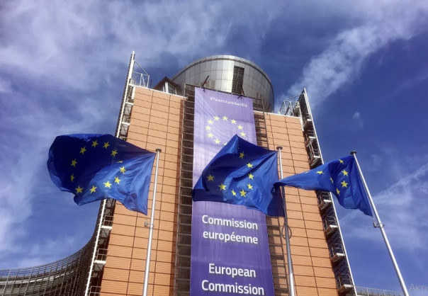 Еврокомиссия поставила Венгрии ультиматум из-за «антигейского» закона