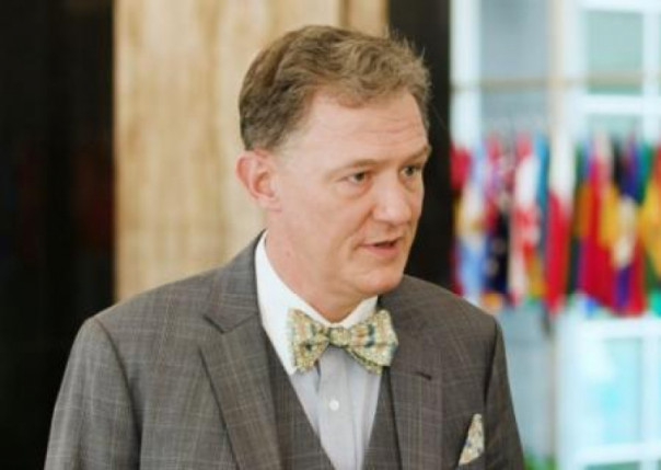 Джордж Кент на русском языке решил прокомментировать статью Президента России