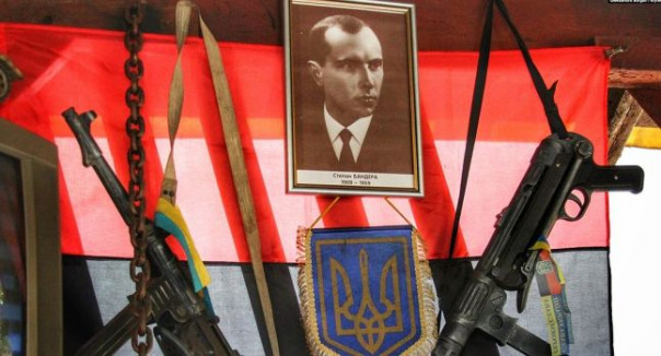 Украинизаторы разрабатывают настольные игры для детей с Бандерой и Шухевичем