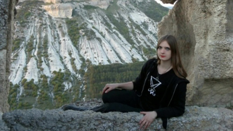 Молодая пара сатанистов из Москвы подозревается в убийствах и каннибализме