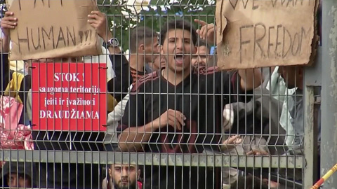 Литва гонит мигрантов в Белоруссию, а Минск укрепляет границу