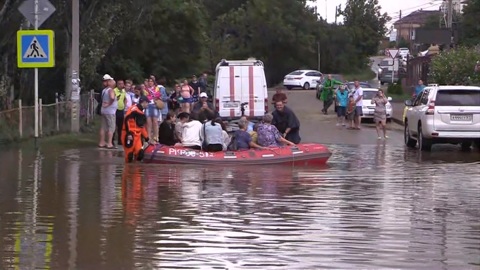 В разгар курортного сезона на Анапу вылилась годовая норма осадков