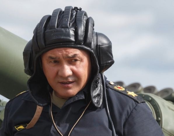 Шойгу в преддверии "Армейских международных игр-2021" лично опробовал трассу "Танкового биатлона".