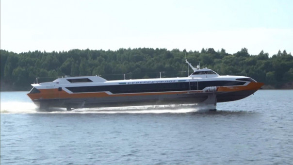 Возрождение легенды: в Нижнем Новгороде на воду спущен первый за 20 лет теплоход "Метеор" на подводных крыльях