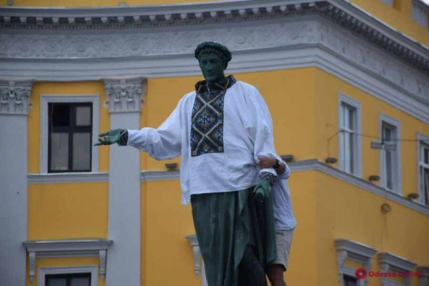 Юлия Витязева: Одессу запихивают в вышиванку и никому невдомек, что это — медленная смерть