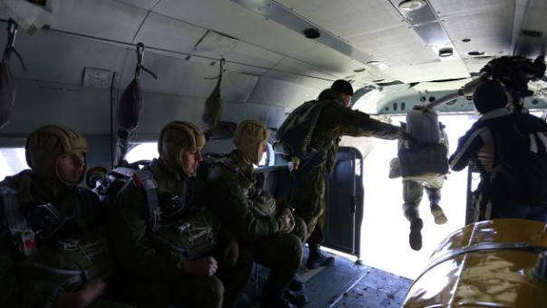 ВДВ России впервые десантировали полностью оборудованный военный госпиталь