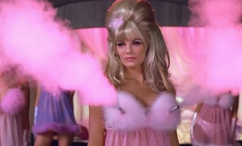 Субботнее: 40% опрошенных занялись бы сексом с гуманоидным роботом