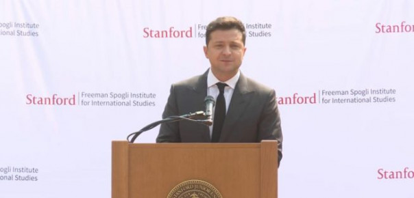 Какое трогательное единение и сотрудничество ...