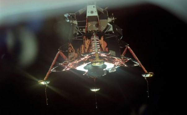 «Да полно вам, там был Apollo»: американский след на Луне увидели индийцы