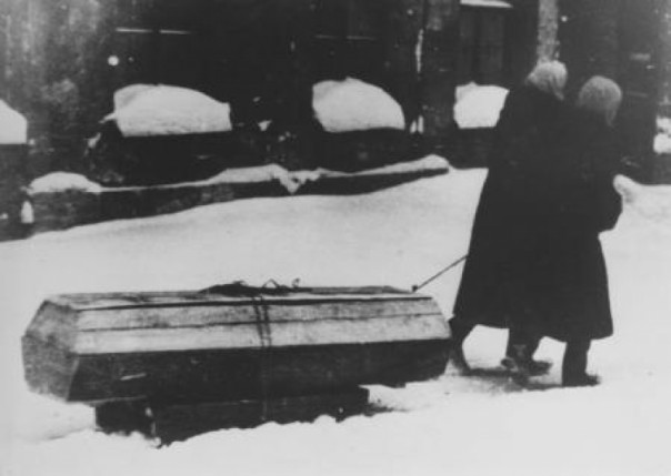 Немецкий историк: молодежь в Германии не знает про блокаду Ленинграда, в школе им рассказывают в основном про Холокост