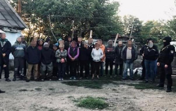 На Днепропетровщине агрофирма удерживала в рабстве 120 человек
