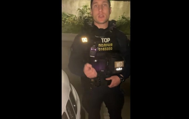 В Хмельницком полицейский попал в скандал из-за русского языка