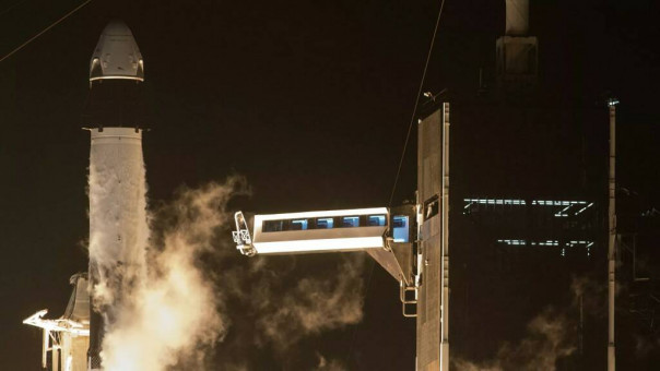 В США стартовал Crew Dragon с первым в истории непрофессиональным экипажем