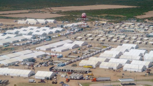 "Будет хуже": американцы возмутились нападением беженцев на военнослужащую