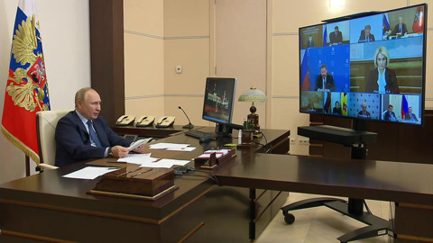 Совещание с президентом по экономике начали с темы пандемии.