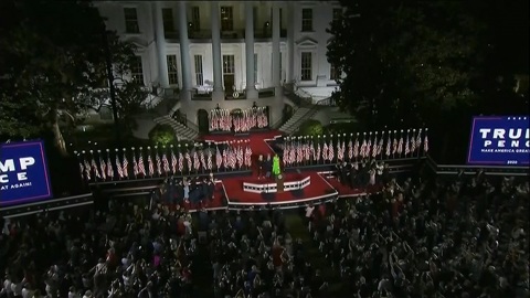 В США вышла новая скандальная книга о семье президента Трампа