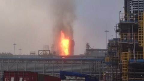 На Амурском ГПЗ потушили возгорание, возникшее после взрыва газа