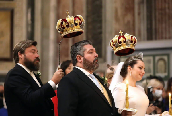 Дети лейтенанта Шмидта ХХI века. Политическая ботва настойчиво ищет исторические корни