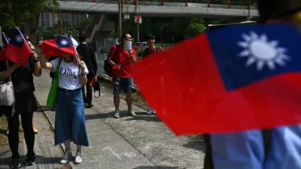 Почему Байден никак не может встретиться с Си Цзиньпином. Петр Акопов