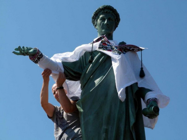 Об украинских национал-махистах