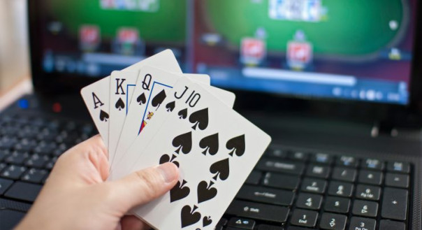 Особенности скачиваемого клиента рума Покердом