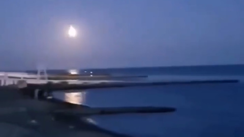 В небе над Сочи сгорел яркий метеор