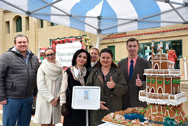 Фантомная боль: посольство Украины в США слепило "Ласточкино гнездо" из пряников