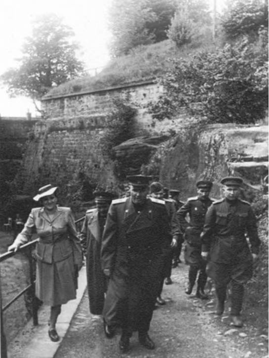 Минобороны опубликовало снимки из семейных архивов советских полководцев