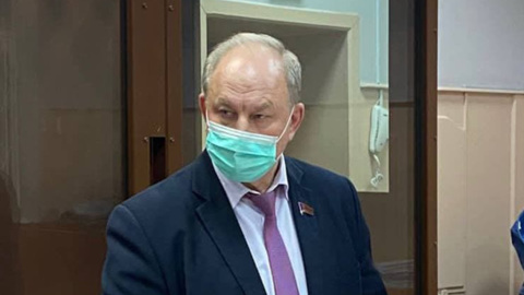 Рашкин остался без денег и без прав