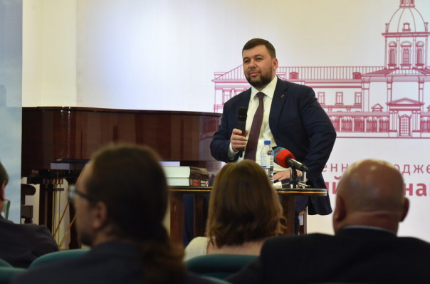 Глава ДНР прокомментировал возможность объединения Народных Республик Донбасса