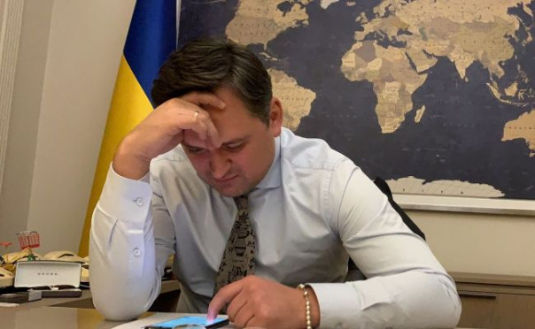 Кулеба читает мысли Путина и требует от Байдена не слов, а действий